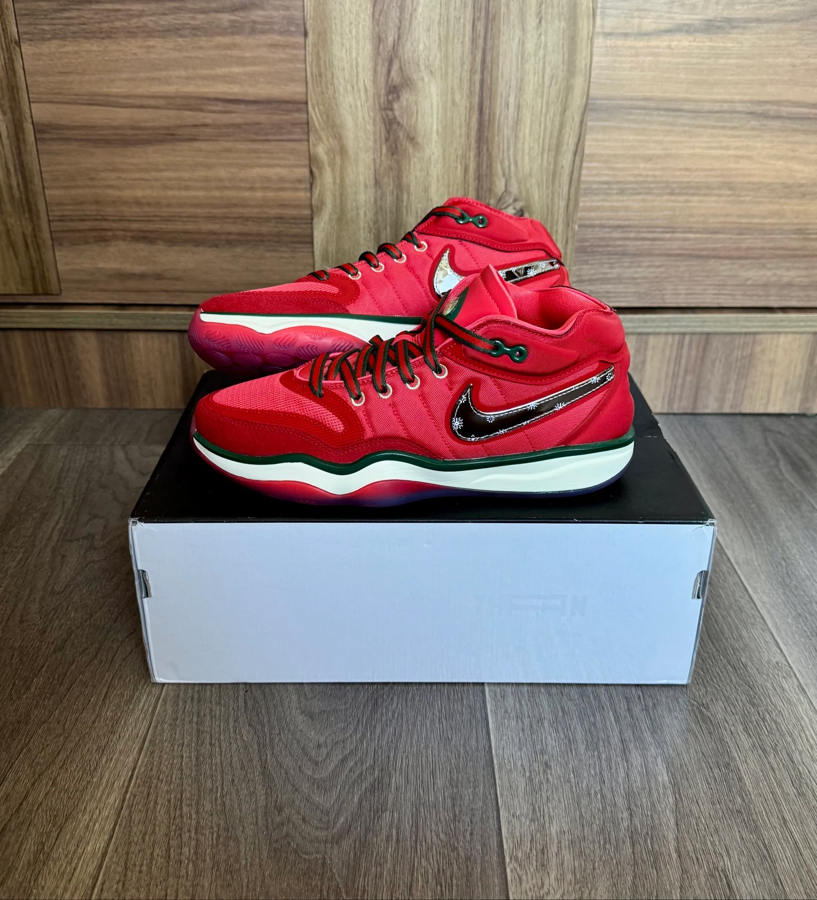 Chaussures Baskets Nike G.T. Hustle authentiques pointure 40.5